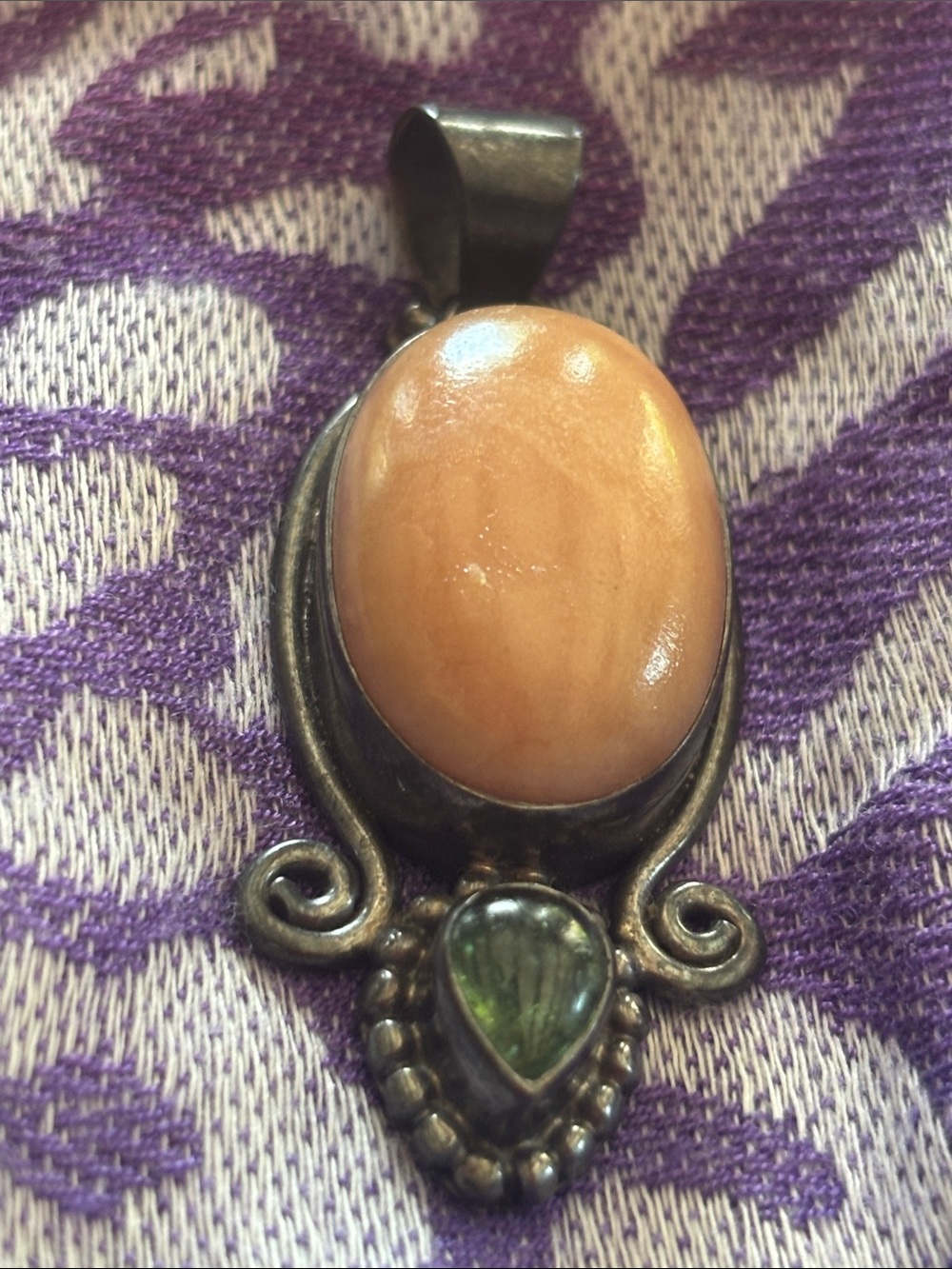 Vintage Navaho queen conch pink opal Stone with jade teardrop stamped pendant